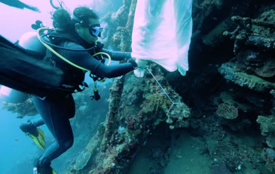 bali-shipwreck-divers-underwater-photoshoot-benjamin-von-wong-5.jpg