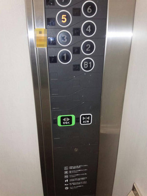 elementary_elevator04.jpg