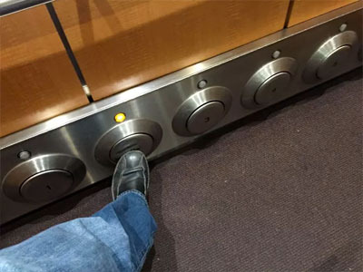 elevator_02.jpg