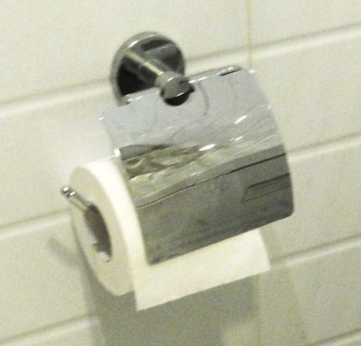 toilet03.jpg
