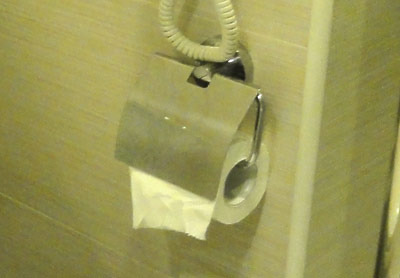 toilet05.jpg